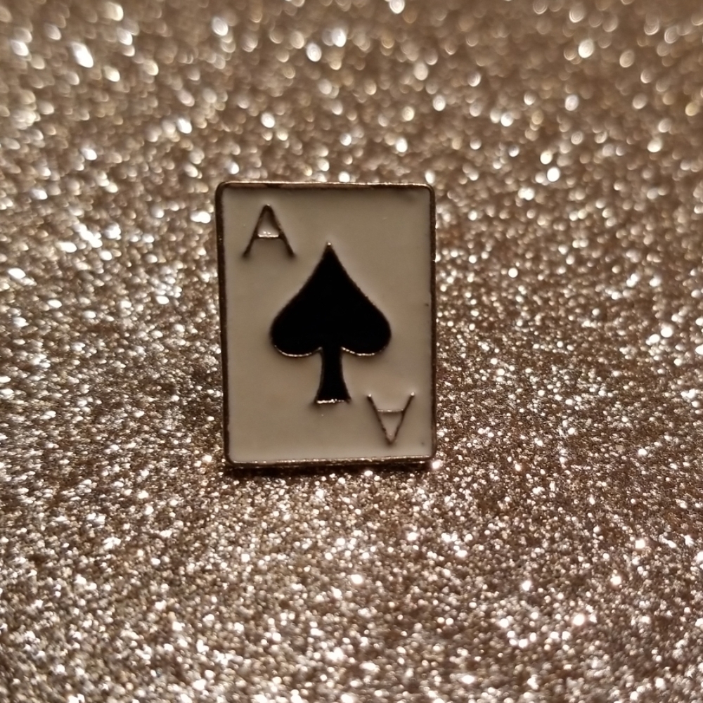 ❗5 For $2️⃣5️⃣ Bundle Sale❗️ACE of Spades Playing Card Lapel Pin